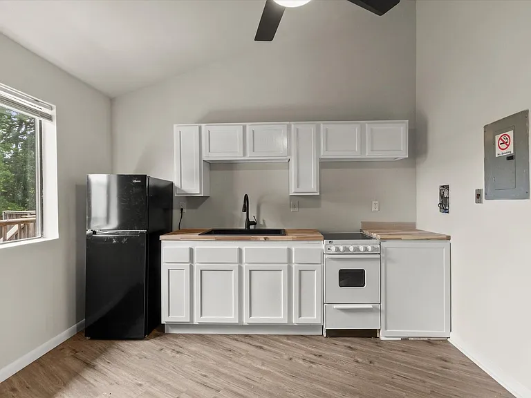 3801 Triana Blvd SW — Photo 29