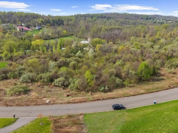 3 Forest View Dr, Holland Twp., NJ 08804