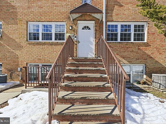 2nd image of 125 College Dr