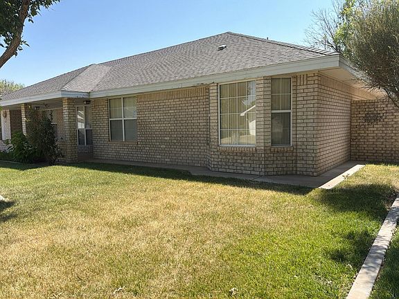 2nd image of 3017 Mesa Verde St