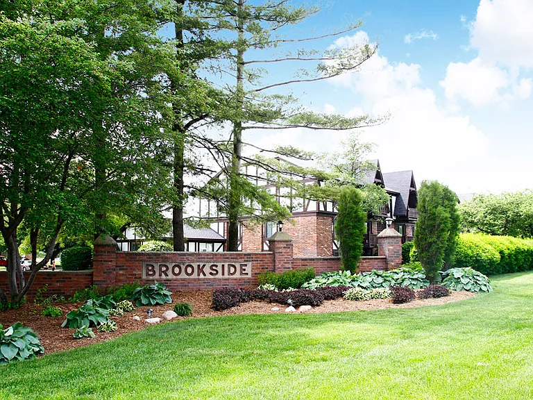 Brookside Apartments — Photo 36