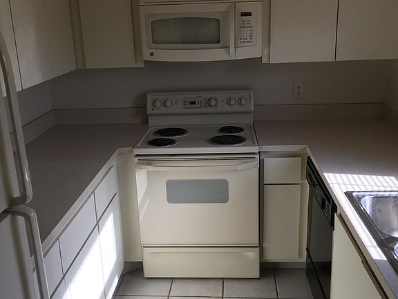 5th image of 105 4th Ave NE Unit 407