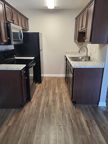 Lone Star Apartments Photo 1