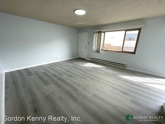 4th image of 556 Miller Ave #5