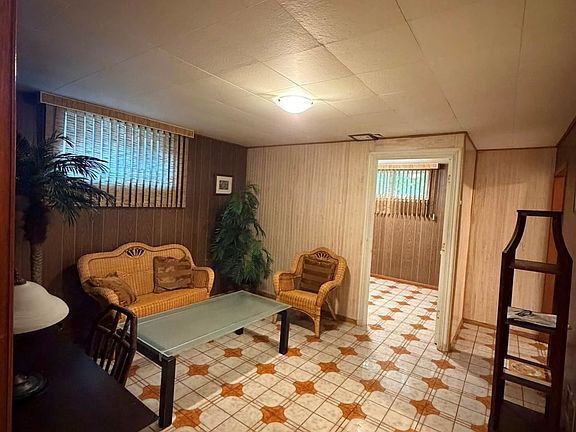 5th image of 82 Sharpecroft Blvd #Basement