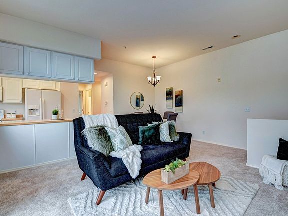 5th image of 5248 238th Ln SE #8-3