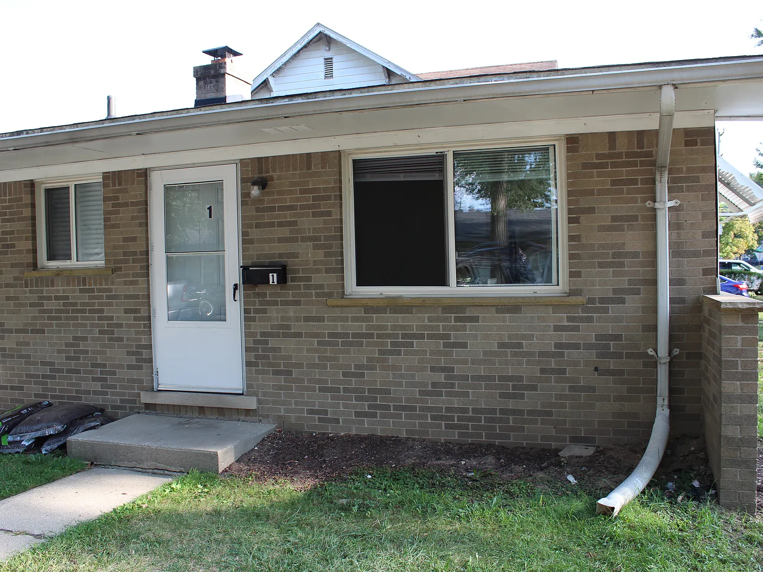 1 bed, 550 sqft, $850 — Photo 3