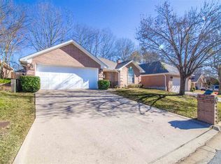 814 Montreal Dr, Longview, TX 75601