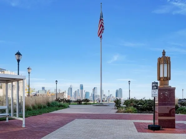 4 Beacon Way image 4 of 10