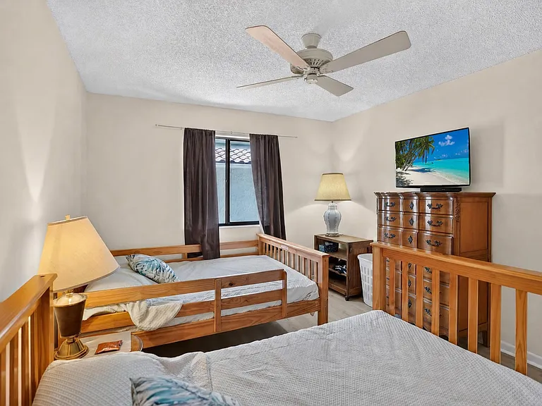 65 Pelican Pointe Dr #2030 — Photo 41