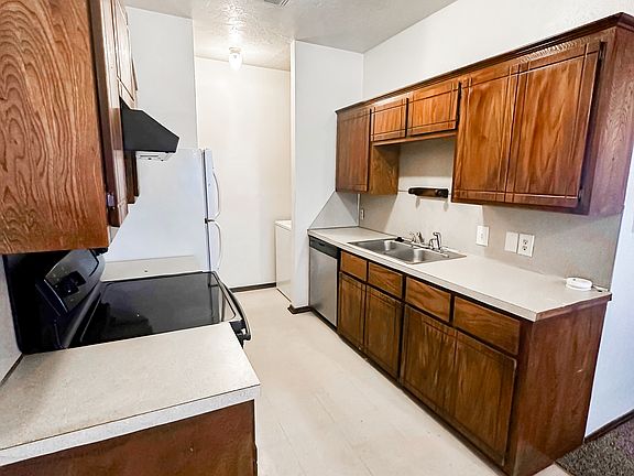 5th image of 2602 SW D Ave APT D