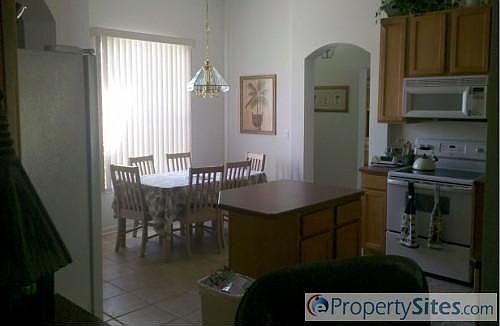 5th image of 208 Hidden Lake Dr