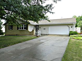 1320E E Crestview Dr, Maryville, MO 64468