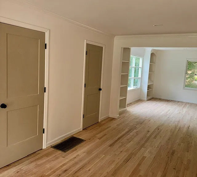 881 Queen St — Photo 5