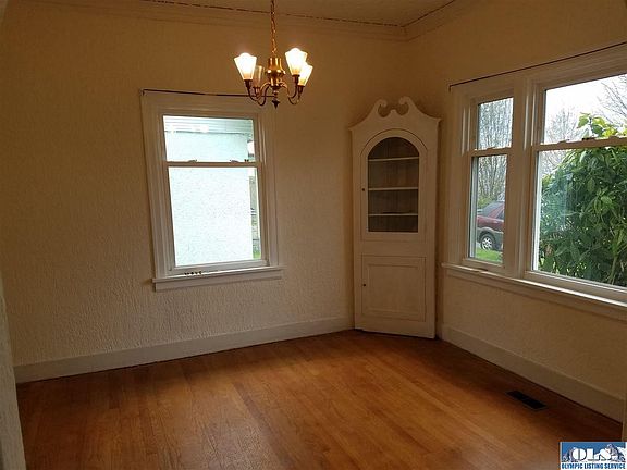 4th image of 536 W 4th St