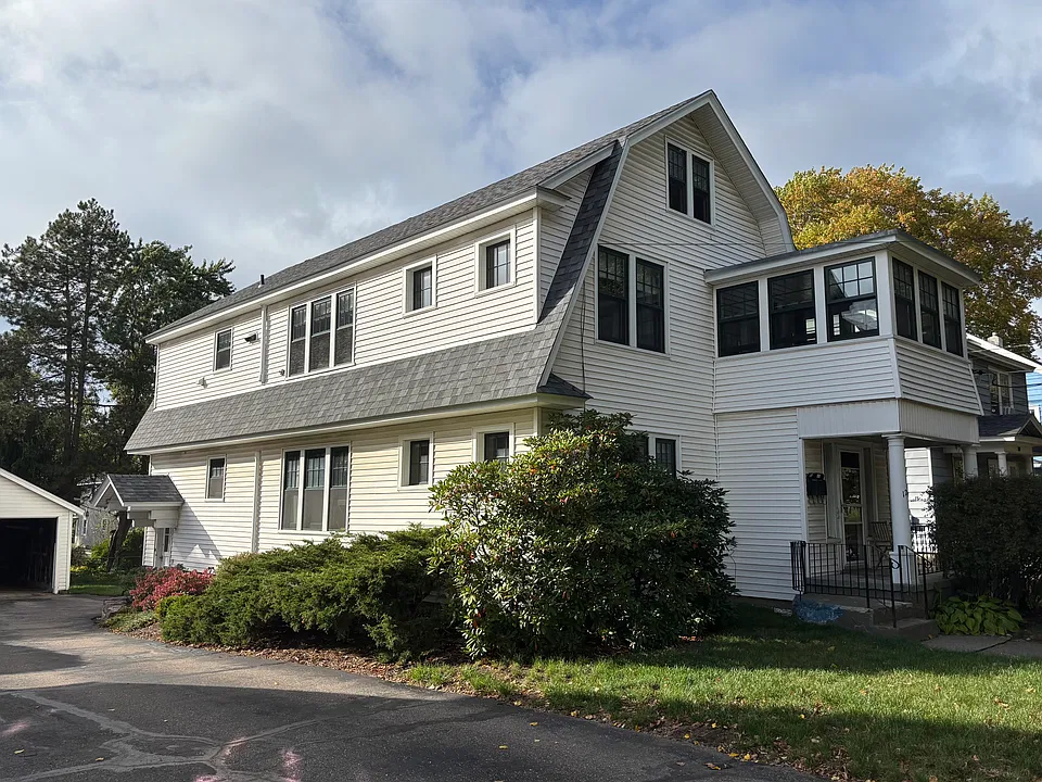 123 Caroline St #2