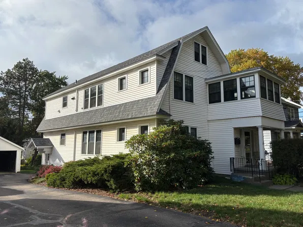 123 Caroline St #2, Burlington, VT 05401