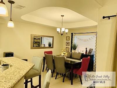 5th image of 7088 Post Oak Cir