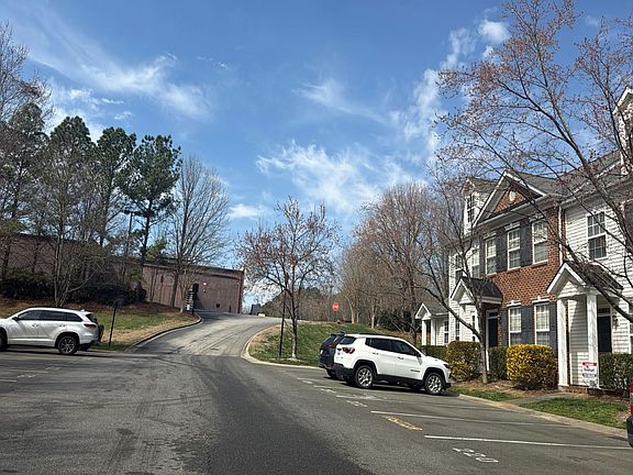 4th image of 220 Township Dr