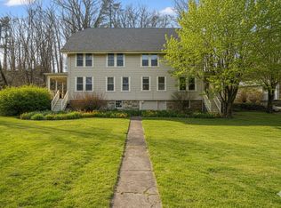 272 Washington St #272, Canton, MA 02021