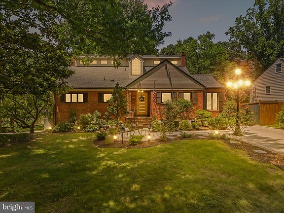 2nd image of 3128 Creswell Dr