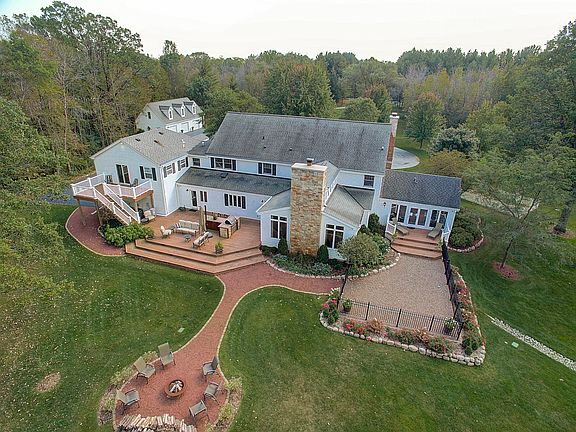 3rd image of 13340 N Hawthorne Ct
