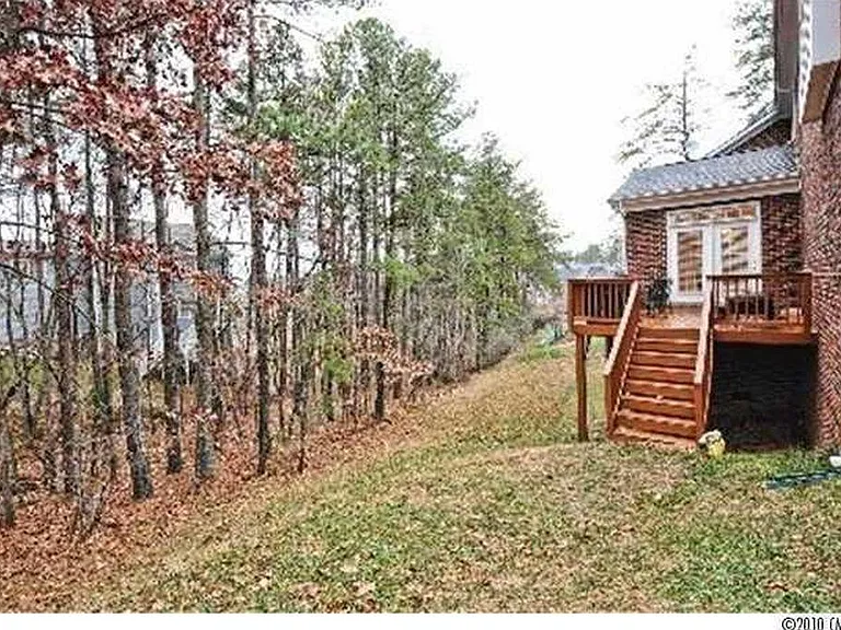 715 Fairway Point Dr — Photo 16