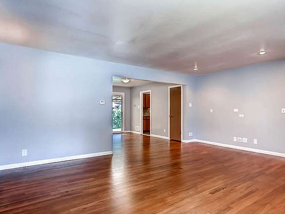 5th image of 1302 S Harlan St