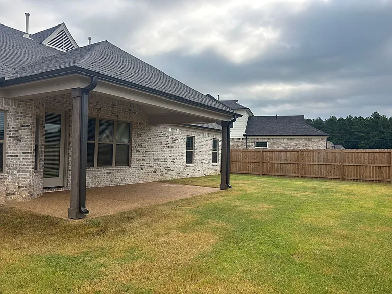 340 Chesnut Ridge Cv — Photo 16