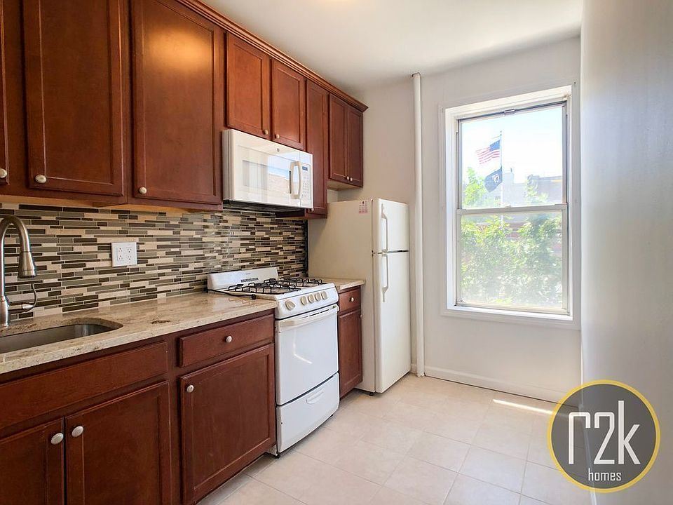 1st image of 4301 Broadway APT 3F