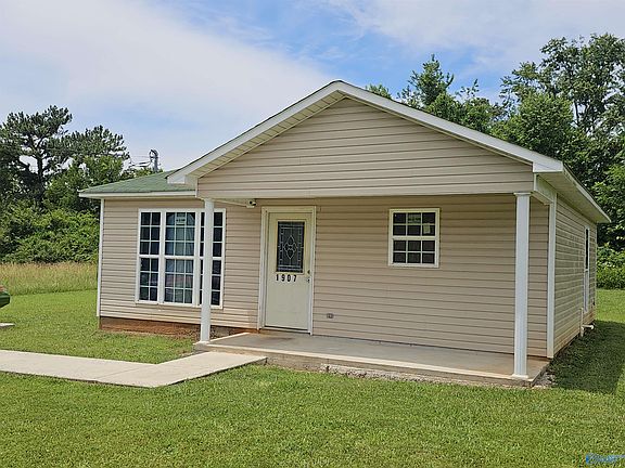 4th image of 1907 Priscilla Ln