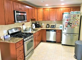 916 Saratoga St, Boston, MA 02128