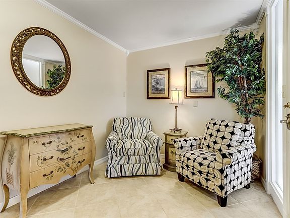 4th image of 1013 Captains Court Dr #1013