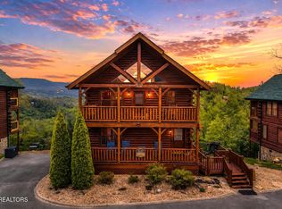 2815 White Oak Ridge Ln, Sevierville, TN 37862