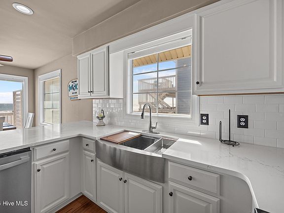 5th image of 1420 S Shore Drive