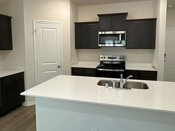 2nd image of 1010 River Oaks Ln