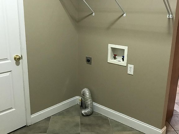 Laundry area with lots of storage