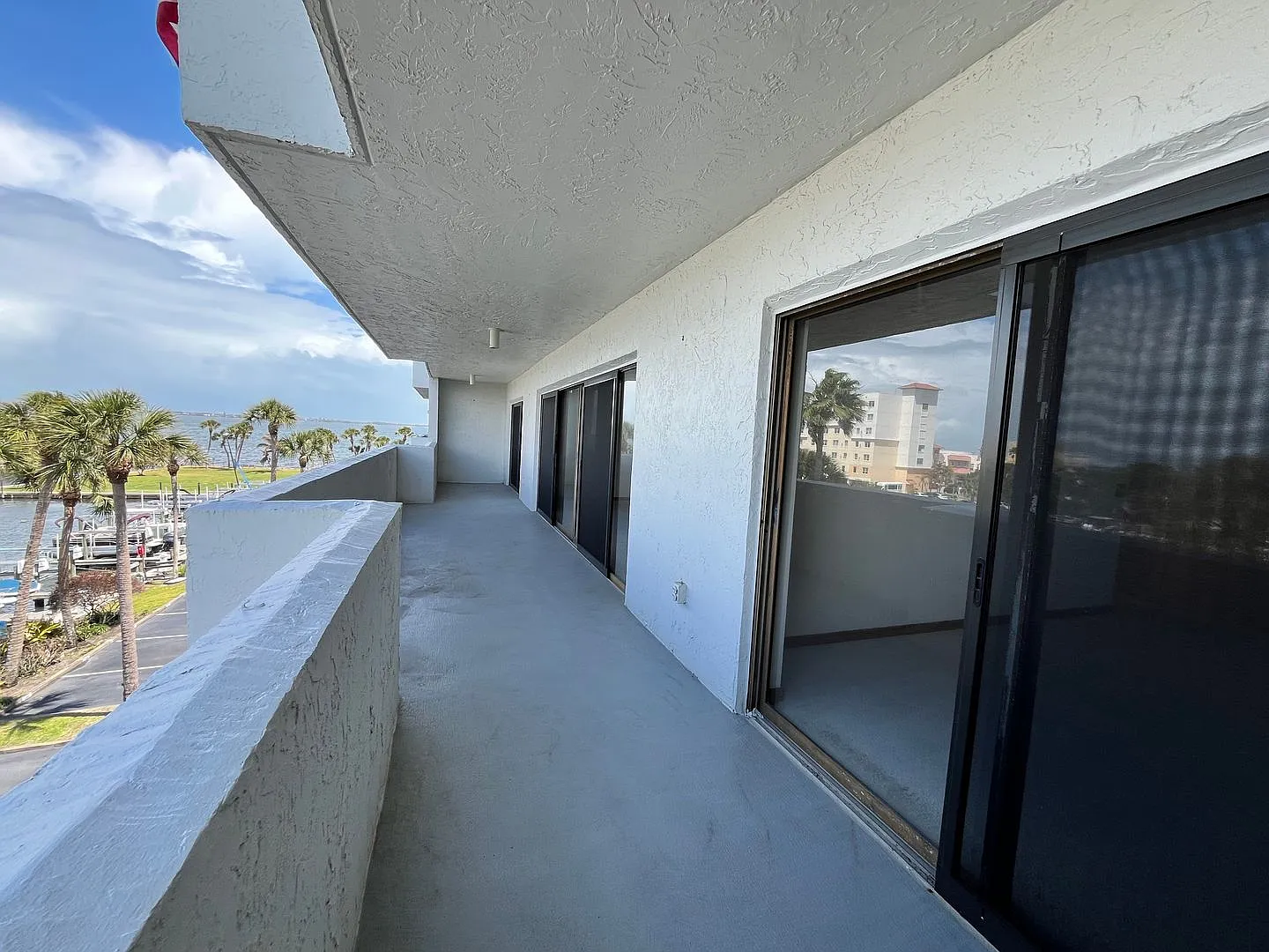 3/2 Condo On The River — Photo 4