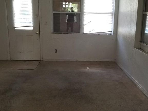 5th image of 1438 Detroit St