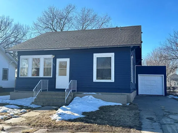 608 Thebe St, Cairo, NE 68824