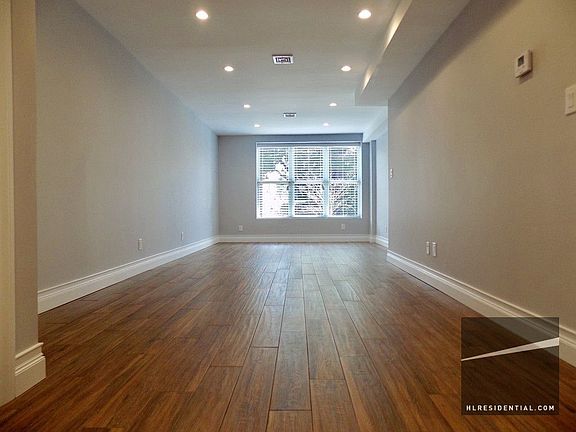 4th image of 2826 47th St APT 2