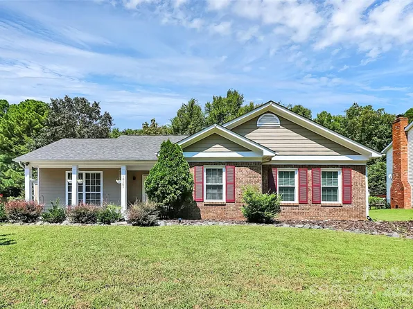 10101 White Cascade Dr, Charlotte, NC 28269