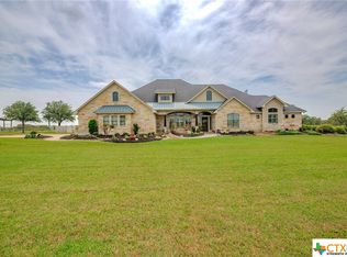822 Schaar Rd, Victoria, TX 77905