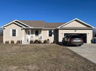 1302 E 18th Ter, Lamar, MO 64759