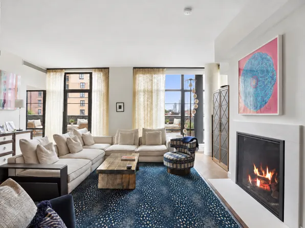 211 West 14th Street image 1 of 29