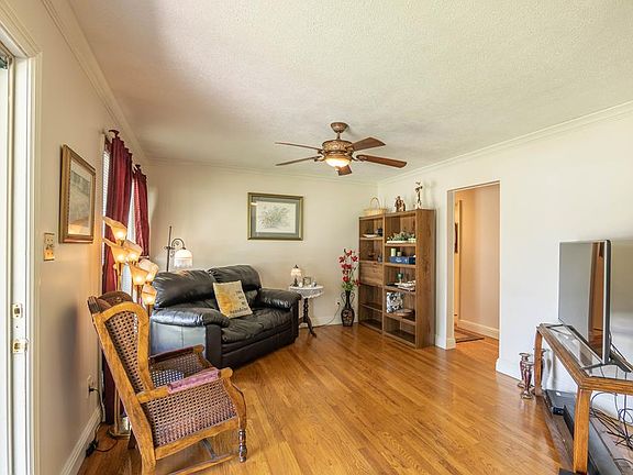 2nd image of 714 Shelborn Dr
