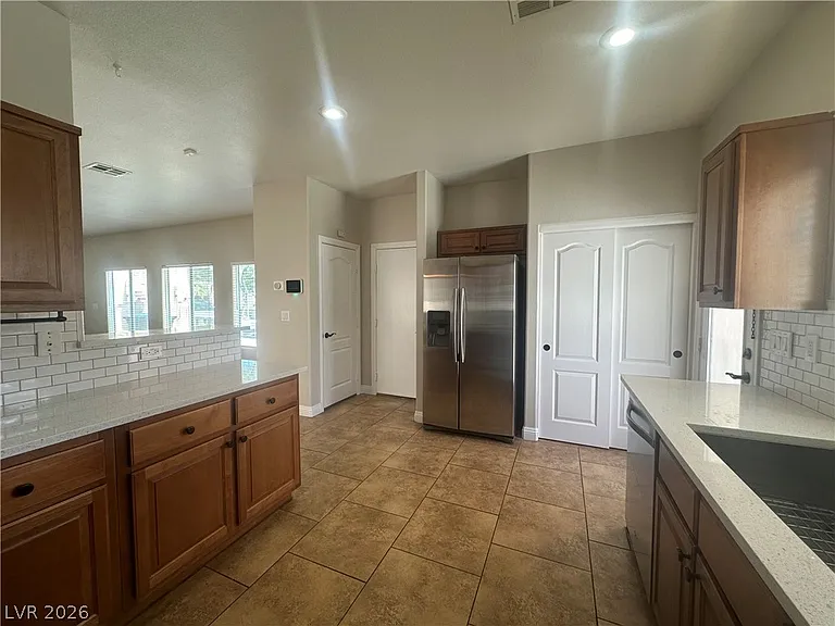 9007 Mossy Hollow Ave — Photo 5