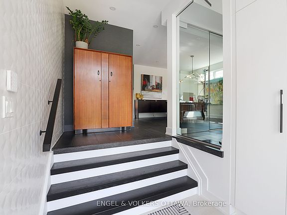 4th image of 2154 Rice Ave