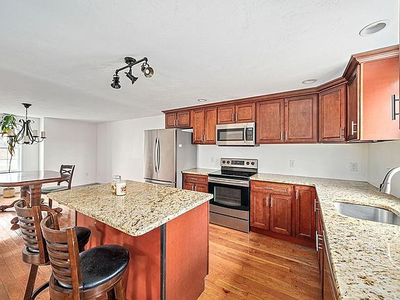 3rd image of 24 Nathaniel St #24