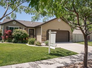 987 N Berkshire Dr, North Salt Lake, UT 84054